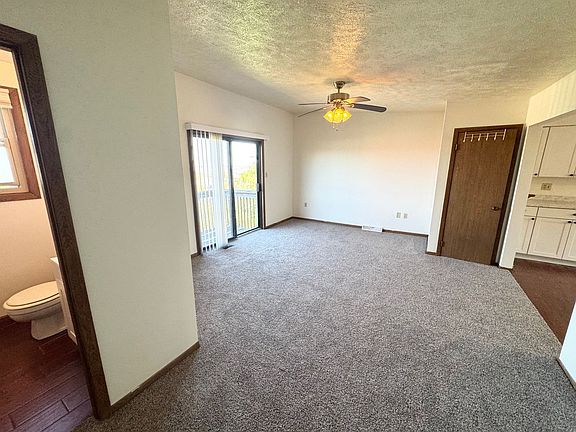 4th image of 416 Walnut St