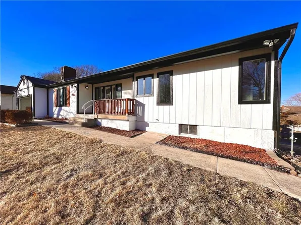 416 W 96th Ter, Kansas City, MO 64114