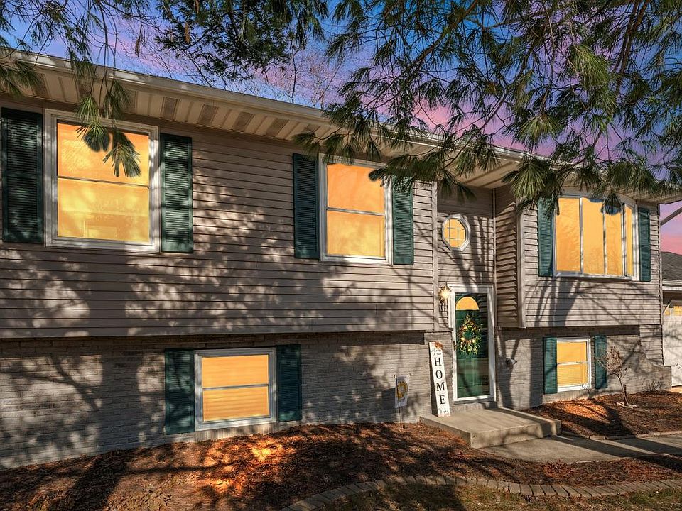 1st image of 4040 W 74th Ave