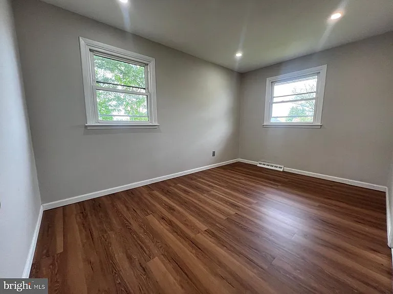 7406 Jackson Ave — Photo 11