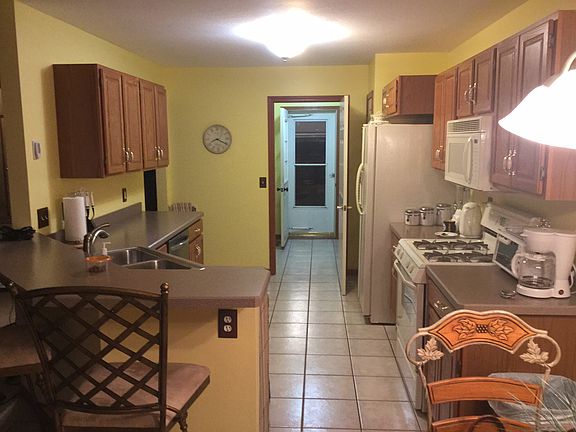 3rd image of 280 Lake Pointe Cir #280