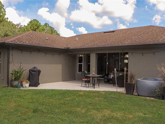 2nd image of 4885 Lorri Cir