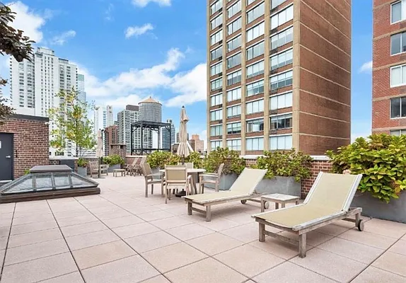 Rented by Corcoran | media 11