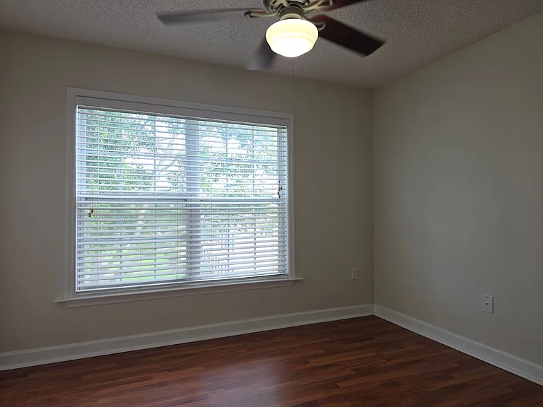 2031 Dixie Belle Dr #I — Photo 23