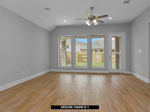 3rd image of 7127 Sparrow Valley Trl