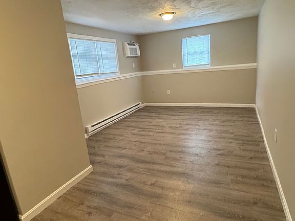 5th image of 18 Nashua Rd #1