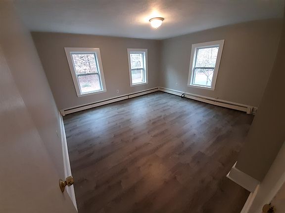 3rd image of 126 West St #2