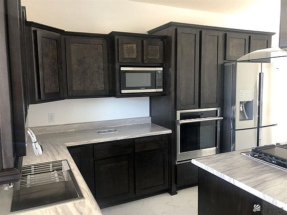 4th image of 129 N Gutierrez Ave