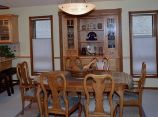 7230 Sugar Creek Cir, Lincoln, NE 68516