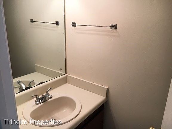 4th image of 5745 Horton Ave #6929840