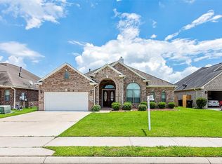 8265 Lake Placid Dr, Nederland, TX 77627