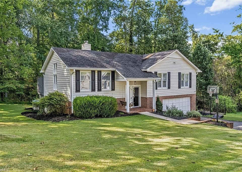 1st image of 714 Old Barn Cir