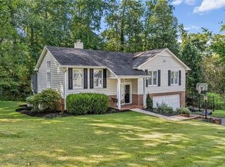 714 Old Barn Cir, Pilot Mtn, NC 27041