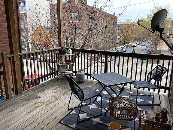 2nd image of 1959 W Dickens Ave #3R