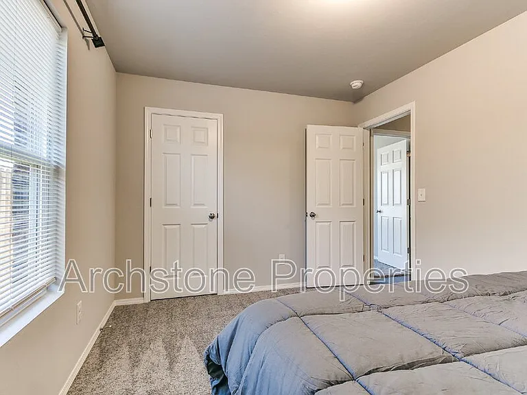 1308 Dustin Dr — Photo 20