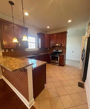 5th image of 6579 W End Blvd