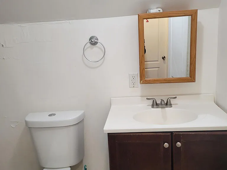 230 Tecumseh Ave — Photo 6