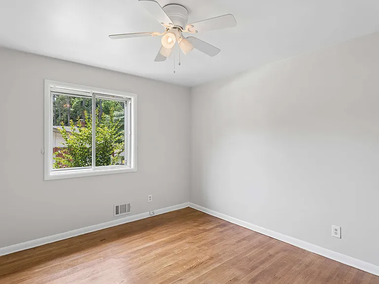 3543 Cloudland Dr — Photo 21