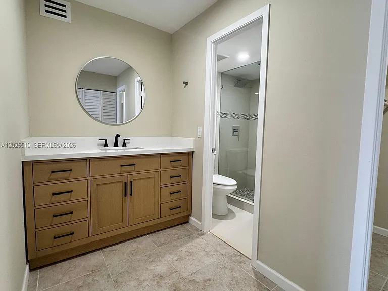 401 Golden Isles Dr #614 — Photo 38