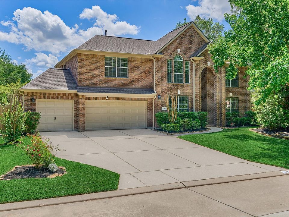 1st image of 23 Weeping Spruce Pl