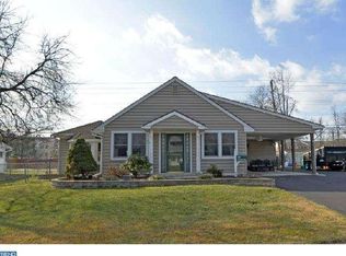 168 Blue Ridge Dr, Levittown, PA 19057