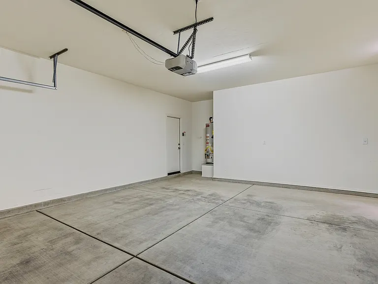 677 W Pizzicato Ln — Photo 55