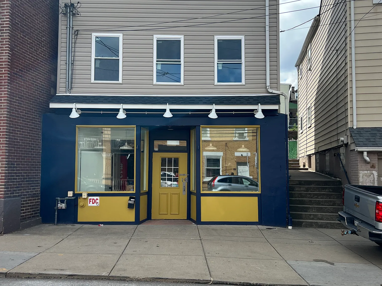 338 S Bouquet St — Photo 1