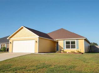 221 Lakefront Cir, Summerdale, AL 36580