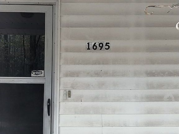 2nd image of 1695 Daniel St