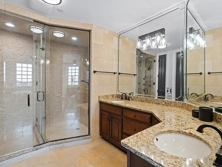 65 E Pontotoc Ave #301 — Photo 14