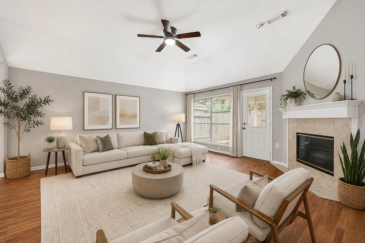 4 bed, 2.5 bath, 1968 sqft, $2,400 — Photo 3