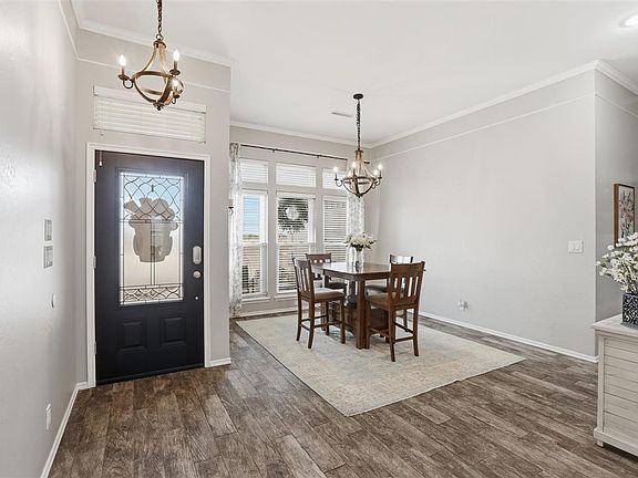 4th image of 2712 E Prospect Ave