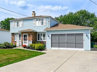 4254 Robin Ln, Hamburg, NY 14075