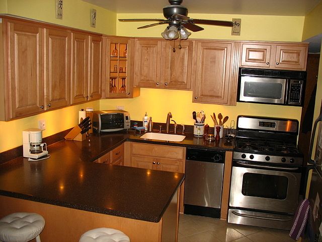 2nd image of 6468 N Northwest Hwy APT B1