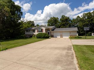 5736 Hillcrest Ln, West Bend, WI 53090
