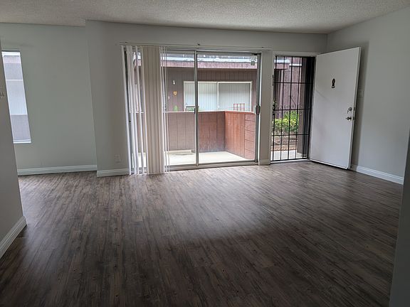 5th image of 527 Howard Ave #2