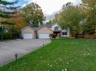 27100 Sprague Rd, Olmsted Township, OH 44138