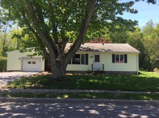 30 High St, Holley, NY 14470