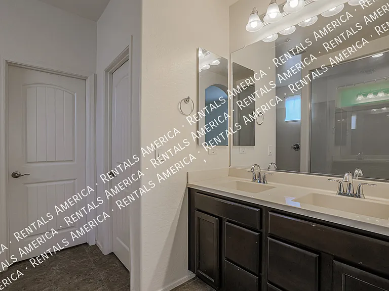 3457 E Mia Ln — Photo 29