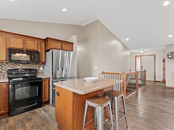 3rd image of 3636 46th Ave NW