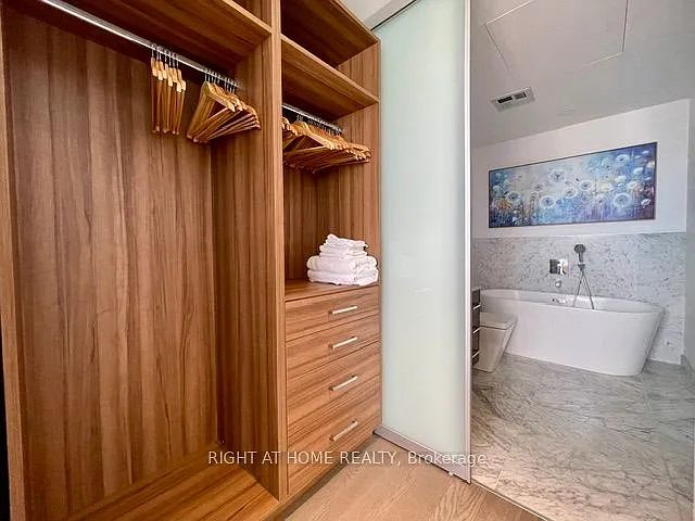 488 University Ave #4106 — Photo 25