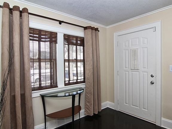 3rd image of 5725 26th Ave S