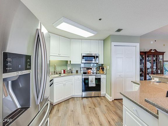 5th image of 1600 Marina Bay Dr Unit 406