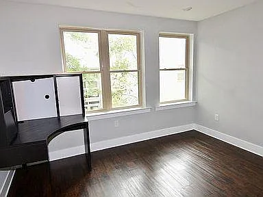 2 bed, 1000 sqft, $1,700 — Photo 2