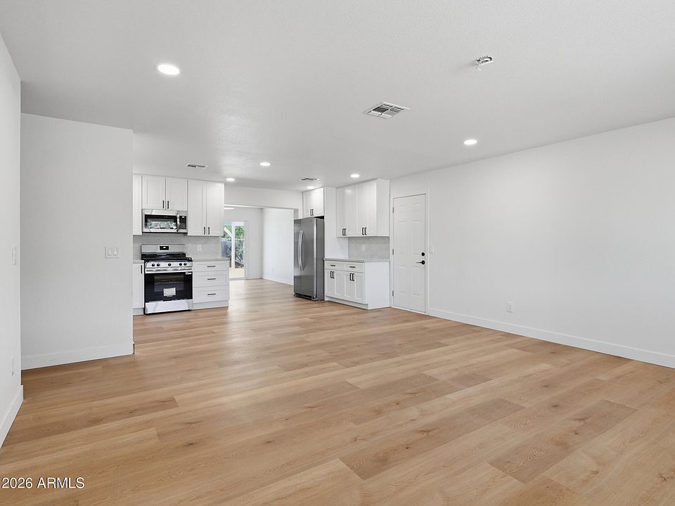 3327 W CHARTER OAK Road, Phoenix, AZ 85029 | Zillow