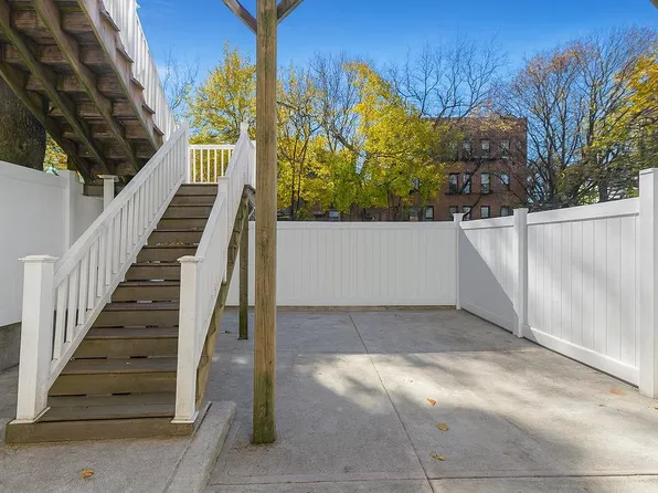 385 Fairmount Avenue image 22 of 25