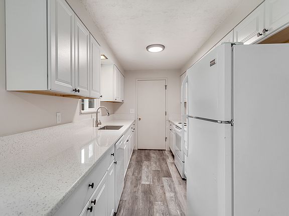 2nd image of 9683 S Barnards Rd