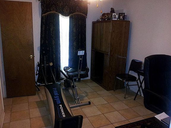 3rd image of 12521 Zavalla St