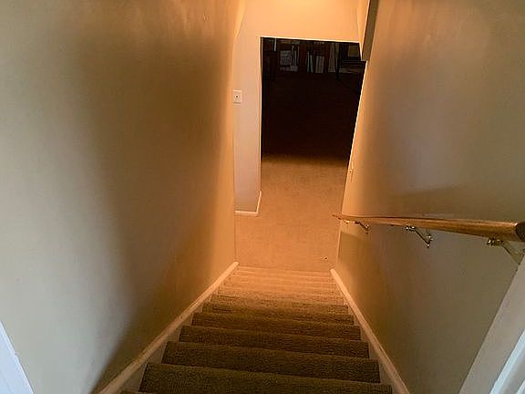 Steps to finished basement 