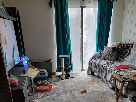 5th image of 236 George St APT B